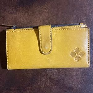 Patricia Nash Card Holder/Wallet, Yellow
